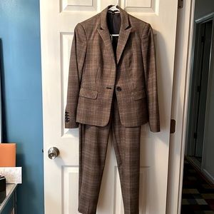 Express Suit, Size 0 (Blazer) & 0R (Columnist Ankle Mid-rise Pants)